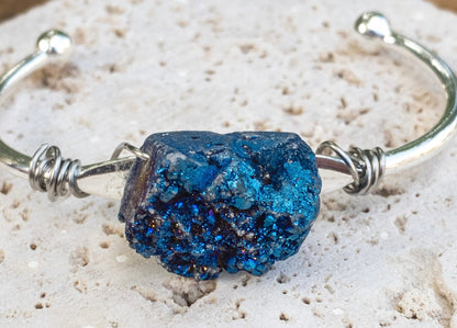 Natural druzy agate cuff bracelet with intricate copper wire wrapping - boho statement jewelry